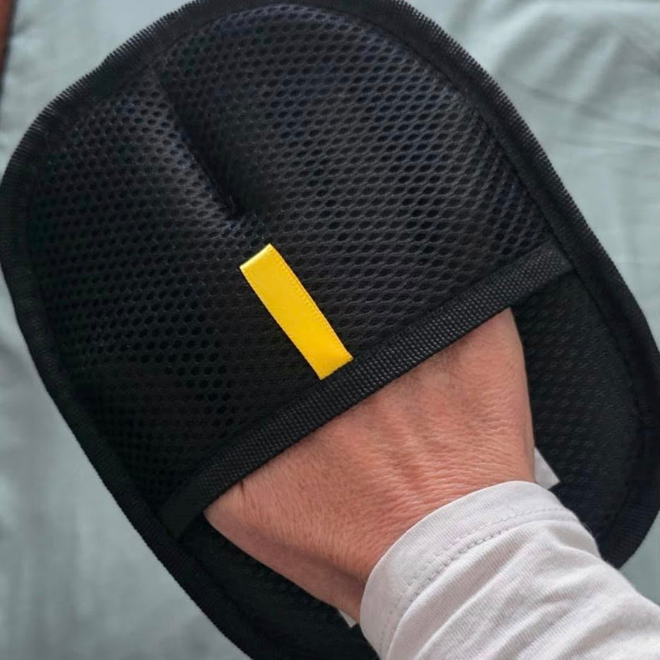 NestPaw™ Pet Hair Remover Gloves